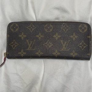 Louis Vuitton Clémence Wallet in Fuschia - Excellent Condition